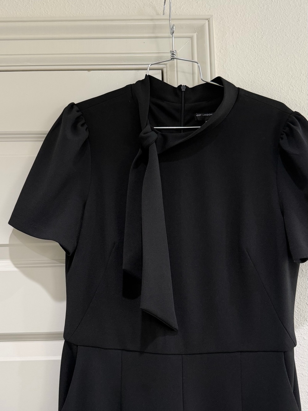 Maggy London Jumpsuit Black 10 EUC - Picture 5 of 10